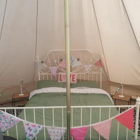 Wildberry Glamping Luxe tent *